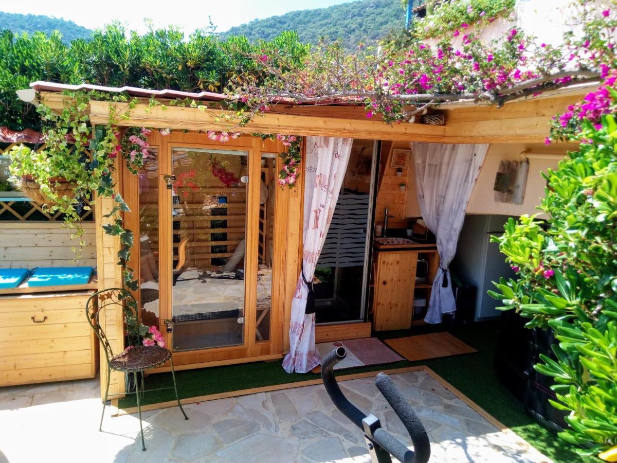 Coeurs de Pirates en Hiver SPA SAUNA TERRASSES ABRITEES JARDIN Vélos B&B Cavalaire-sur-Mer Exterior foto